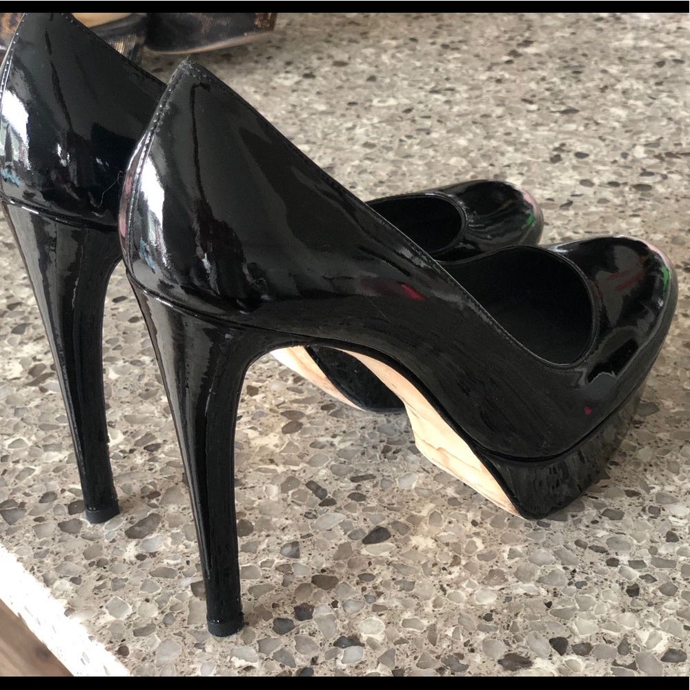 Stuart Weitzman Patent Leather Platform Highheels - Picture 2 of 7